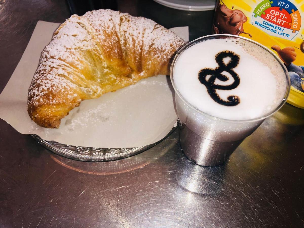 Dimora Conte Di Ruvo Bed and Breakfast Napoli Eksteriør billede